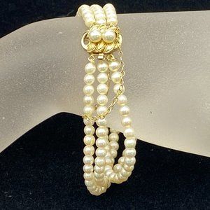 JR7470 c1970's 18KYG Triple Strand 3.85mm Akoya Pearl bracelet 12.8g 7.25"
